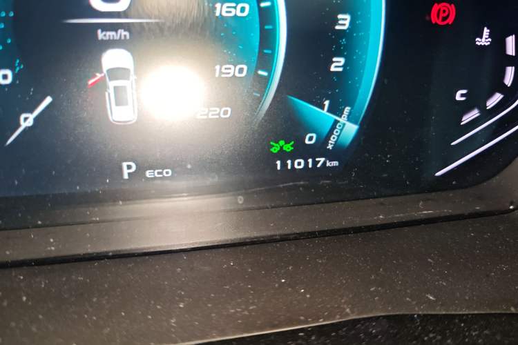 Used CHANGAN OSHAN X7 PLUS 2022 1.5T Blue Whale Edition Automatic Smart Luxury 7-Seater Odometer Close Up
