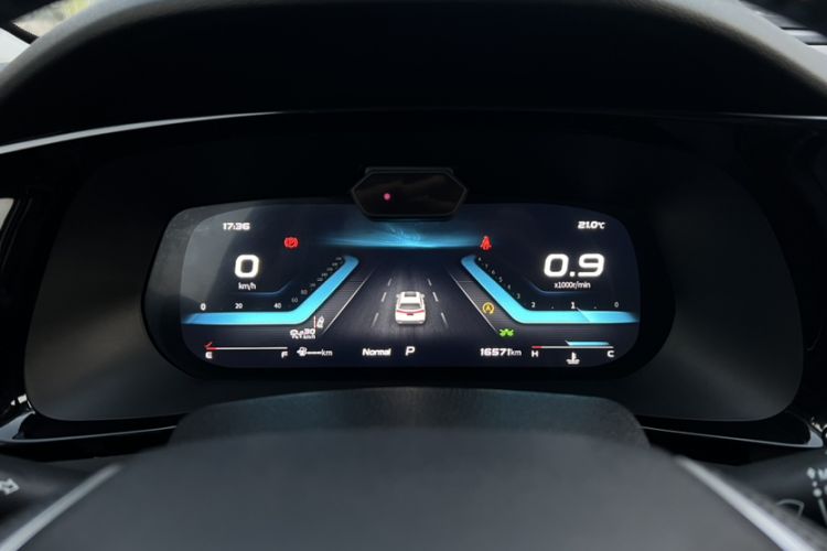 Used CHANGAN OSHAN X7 PLUS 2022 1.5T Blue Whale Edition Automatic Geeker Navigation Model Odometer Close Up