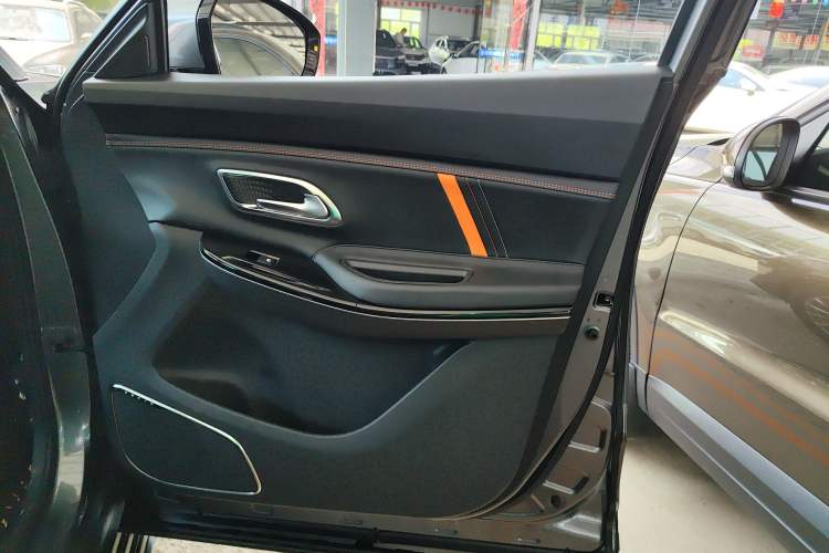 Used CHANGAN OSHAN X7 PLUS 2022 1.5T Manual Luxury Version Right Front Door Interior