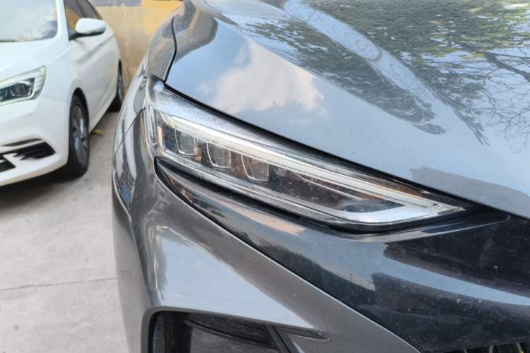Used CHANGAN OSHAN X7 PLUS 2022 1.5T Blue Whale Edition Automatic Luxury Trim Right Front Headlight