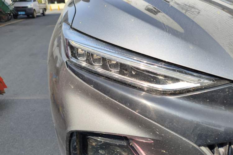 Used CHANGAN OSHAN X7 PLUS 2022 1.5T Blue Whale Edition Automatic Prestige Version Right Front Headlight