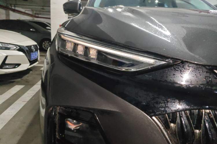 Used CHANGAN OSHAN X7 PLUS 2022 1.5T Blue Whale Edition Automatic Prestige Version Right Front Headlight