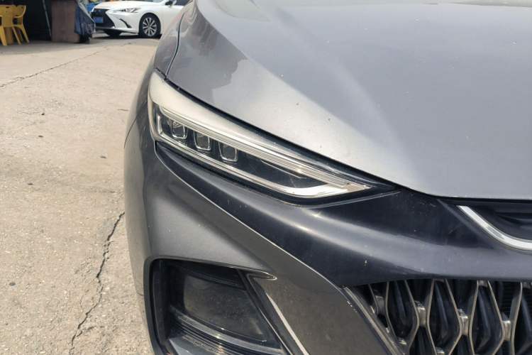 Used CHANGAN OSHAN X7 PLUS 2022 1.5T Blue Whale Edition Automatic Luxury Trim Right Front Headlight