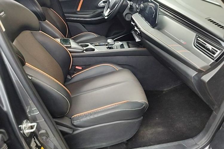 Used CHANGAN OSHAN X7 PLUS 2022 1.5T Blue Whale Edition Automatic Smart Luxury 7-Seater Right Front Seat