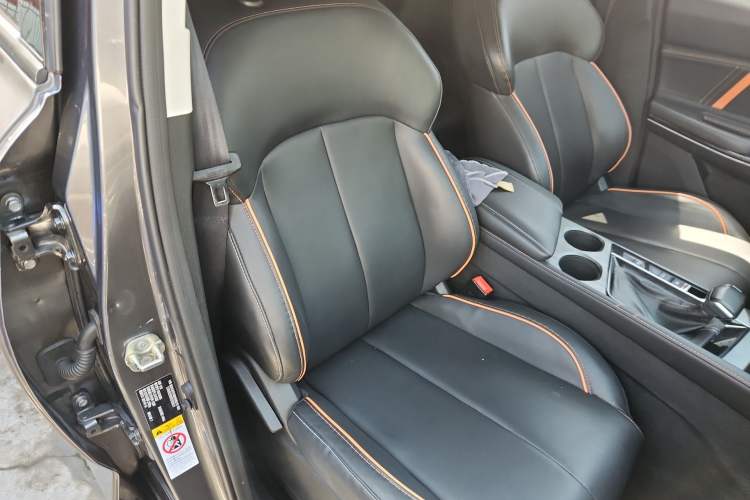 Used CHANGAN OSHAN X7 PLUS 2022 1.5T Blue Whale Edition Automatic Prestige 7-Seater Right Front Seat