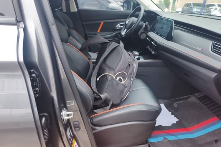 Used CHANGAN OSHAN X7 PLUS 2022 1.5T Blue Whale Edition Automatic Prestige Version Right Front Seat