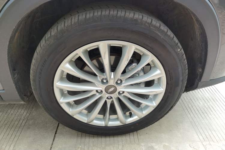 Used CHANGAN OSHAN X7 PLUS 2022 1.5T Blue Whale Edition Automatic Prestige 7-Seater Right Front Wheel Hub