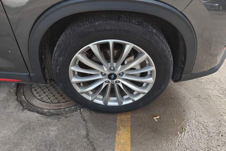 Used CHANGAN OSHAN X7 PLUS 2022 1.5T Blue Whale Edition Automatic Prestige Version Right Front Wheel Hub