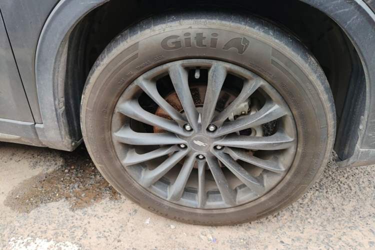 Used CHANGAN OSHAN X7 PLUS 2022 1.5T Blue Whale Edition Automatic ZhiZun Model Right Front Wheel Hub