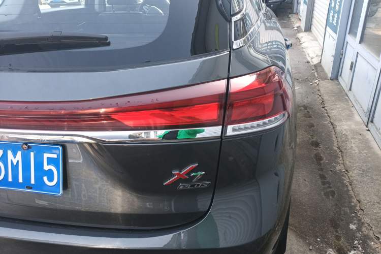 Used CHANGAN OSHAN X7 PLUS 2022 1.5T Manual Luxury Version Right Rear Taillight
