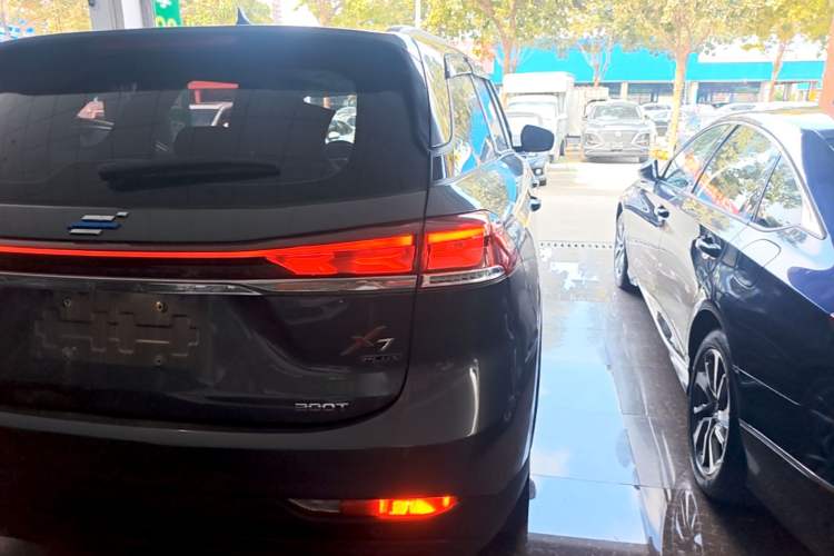 Used CHANGAN OSHAN X7 PLUS 2022 1.5T Automatic LeYou Edition Right Rear Taillight