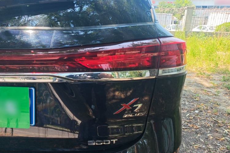 Used CHANGAN OSHAN X7 PLUS 2022 1.5T Blue Whale Edition Automatic Geeker Navigation Model Right Rear Taillight
