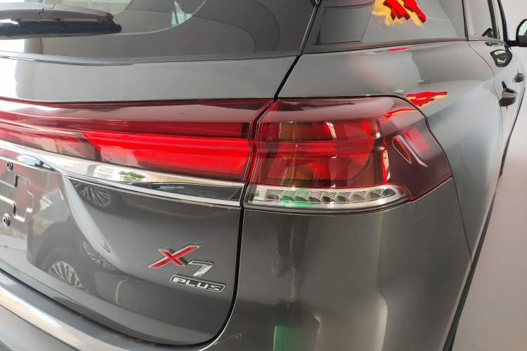 Used CHANGAN OSHAN X7 PLUS 2022 1.5T Manual Luxury Version Right Rear Taillight