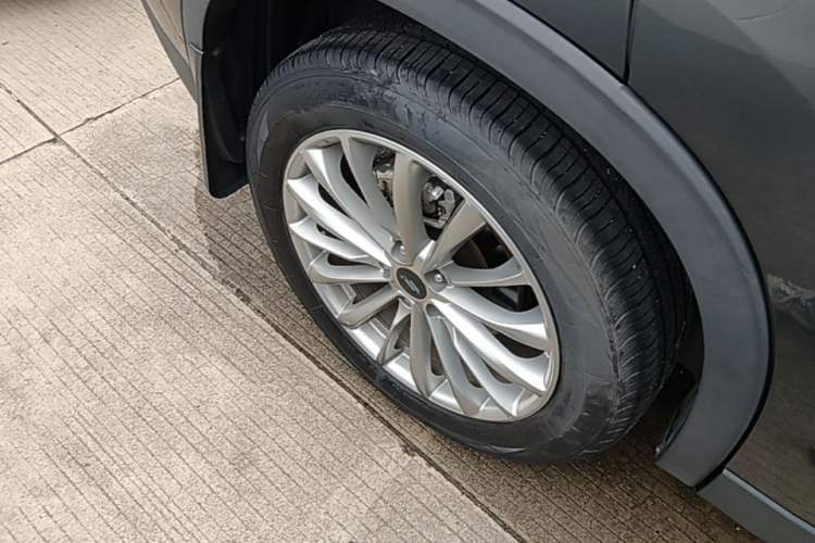 Used CHANGAN OSHAN X7 PLUS 2022 1.5T Blue Whale Edition Automatic Prestige Version Right Rear Wheel Hub