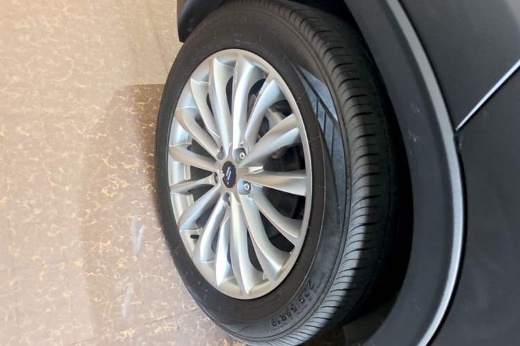 Used CHANGAN OSHAN X7 PLUS 2022 1.5T Automatic LeYou Edition Right Rear Wheel Hub