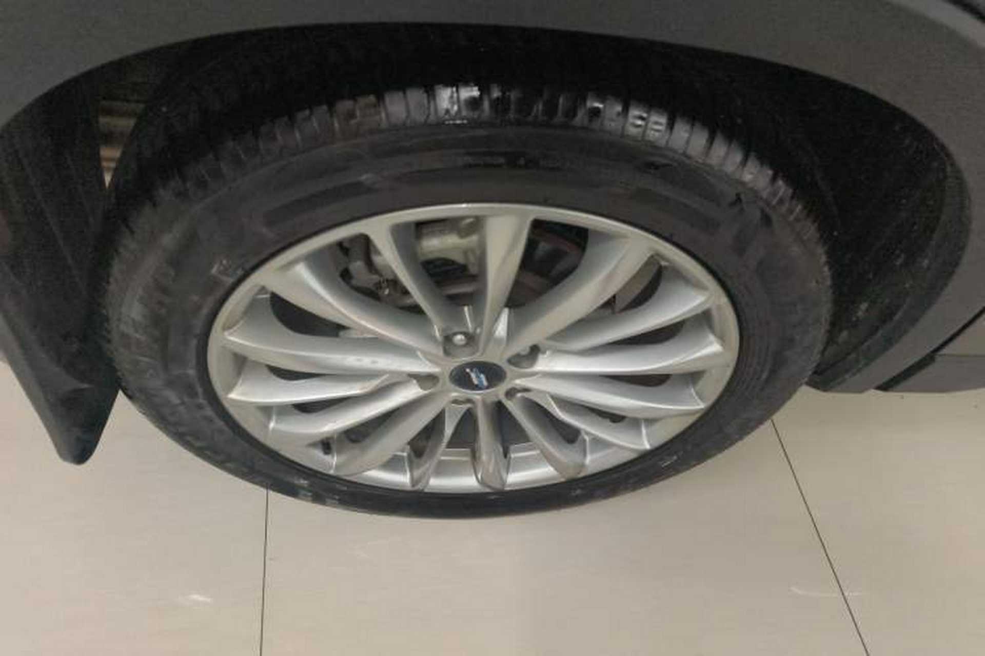Used CHANGAN OSHAN X7 PLUS 2022 1.5T Blue Whale Edition Automatic Geeker Navigation Model Right Rear Wheel Hub
