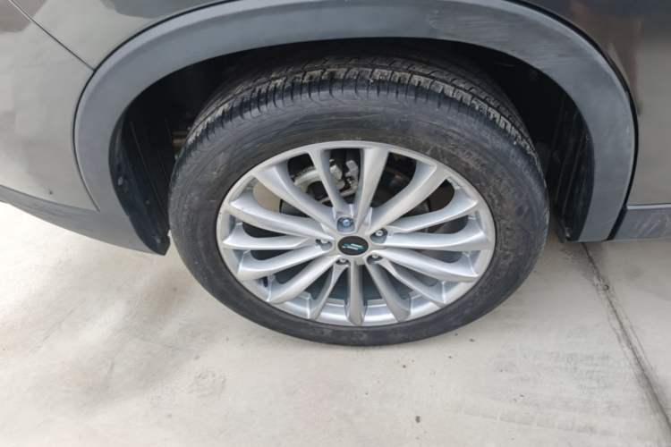 Used CHANGAN OSHAN X7 PLUS 2022 1.5T Blue Whale Edition Automatic Prestige Version Right Rear Wheel Hub