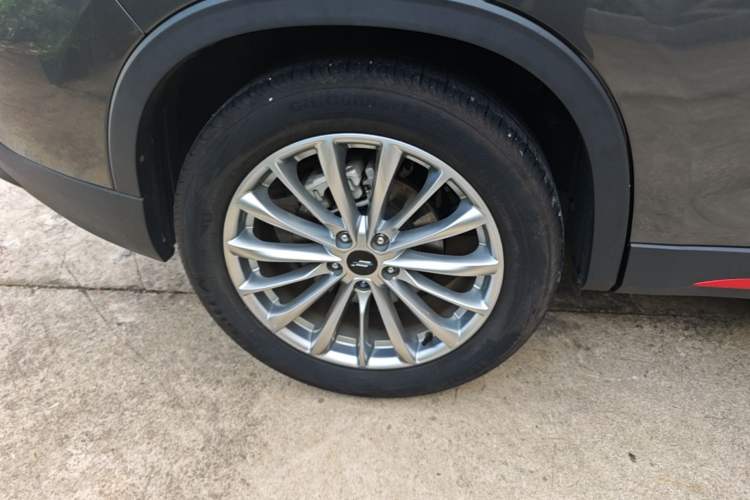 Used CHANGAN OSHAN X7 PLUS 2022 1.5T Blue Whale Edition Automatic Prestige Version Right Rear Wheel Hub