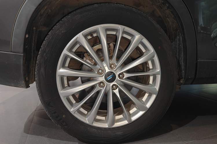 Used CHANGAN OSHAN X7 PLUS 2022 1.5T Blue Whale Edition Automatic Geeker Flagship Model Right Rear Wheel Hub
