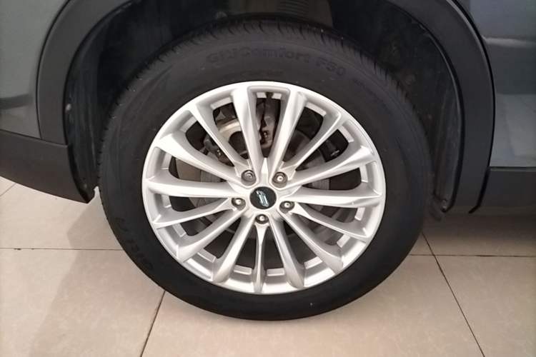 Used CHANGAN OSHAN X7 PLUS 2022 1.5T Blue Whale Edition Automatic ZhiZun Model Right Rear Wheel Hub