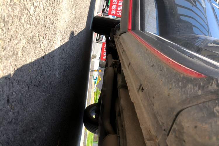 Used CHANGAN OSHAN X7 PLUS 2022 1.5T Blue Whale Edition Automatic Prestige Version Right Side Sill