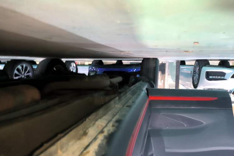 Used CHANGAN OSHAN X7 PLUS 2022 1.5T Blue Whale Edition Automatic Luxury Version Right Side Sill