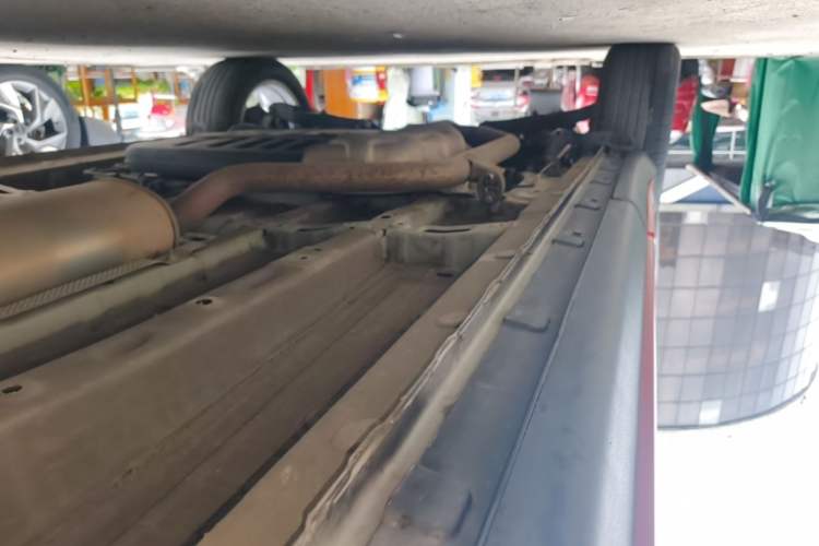 Used CHANGAN OSHAN X7 PLUS 2022 1.5T Blue Whale Edition Automatic Prestige Version Right Side Sill
