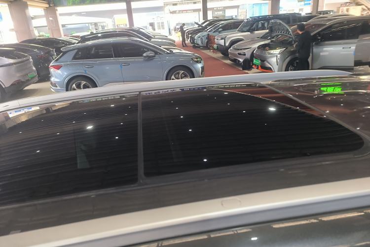 Used CHANGAN OSHAN X7 PLUS 2022 1.5T Blue Whale Edition Automatic Geeker Flagship Model Roof