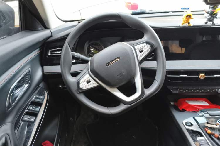 Used CHANGAN OSHAN X7 PLUS 2022 1.5T Blue Whale Edition Automatic Luxury Trim Steering Wheel