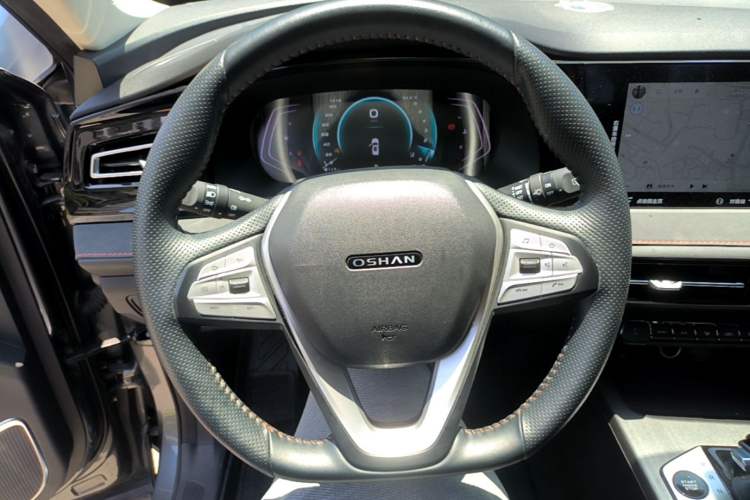 Used CHANGAN OSHAN X7 PLUS 2022 1.5T Blue Whale Edition Automatic Prestige Version Steering Wheel