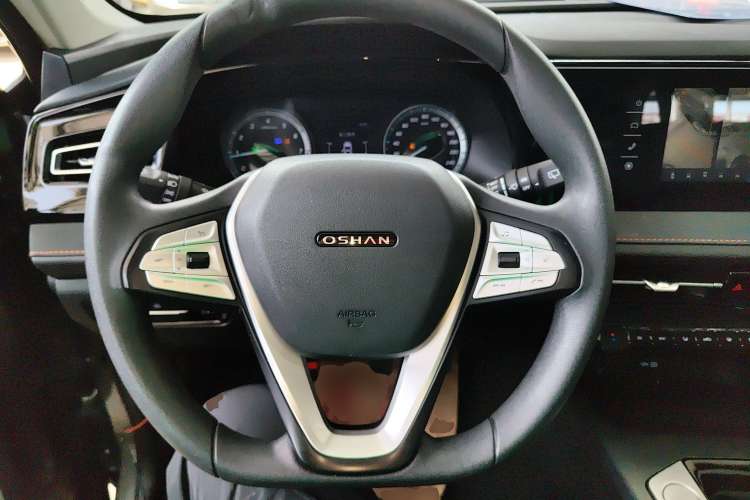 Used CHANGAN OSHAN X7 PLUS 2022 1.5T Manual Luxury Version Steering Wheel