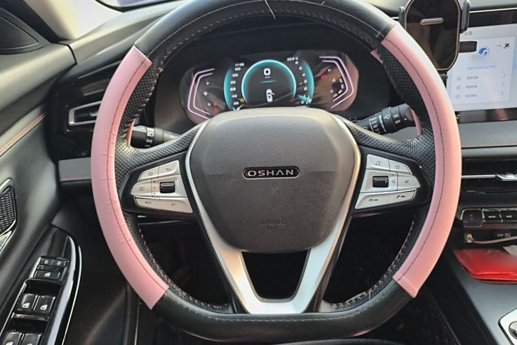 Used CHANGAN OSHAN X7 PLUS 2022 1.5T Blue Whale Edition Automatic Luxury Version Steering Wheel