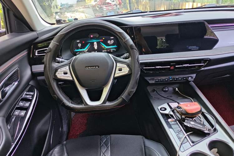 Used CHANGAN OSHAN X7 PLUS 2022 1.5T Blue Whale Edition Automatic Geeker Flagship Model Steering Wheel