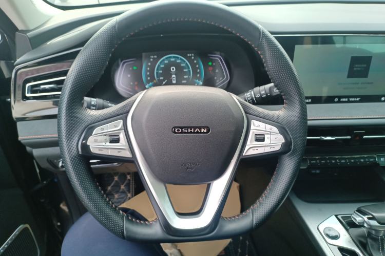 Used CHANGAN OSHAN X7 PLUS 2022 1.5T Blue Whale Edition Automatic Prestige Version Steering Wheel