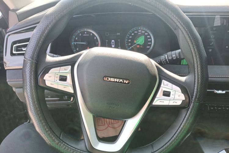 Used CHANGAN OSHAN X7 PLUS 2022 1.5T Manual Luxury Version Steering Wheel