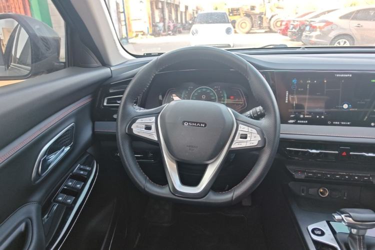 Used CHANGAN OSHAN X7 PLUS 2022 1.5T Blue Whale Edition Automatic Prestige Version Steering Wheel