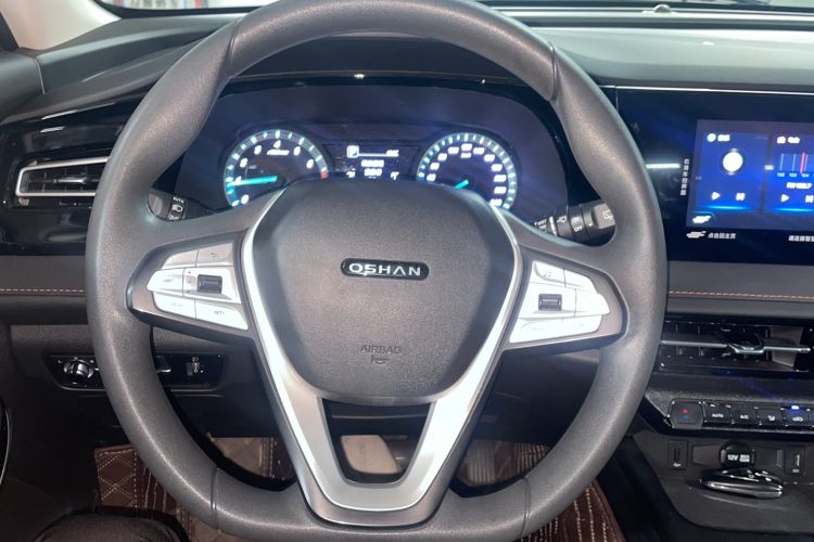 Used CHANGAN OSHAN X7 PLUS 2022 1.5T Blue Whale Edition Automatic Luxury Trim Steering Wheel