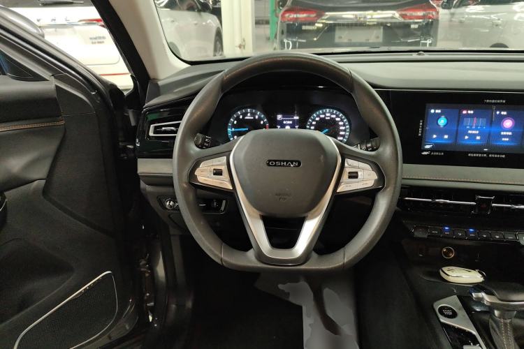 Used CHANGAN OSHAN X7 PLUS 2022 1.5T Blue Whale Edition Automatic Luxury Trim Steering Wheel
