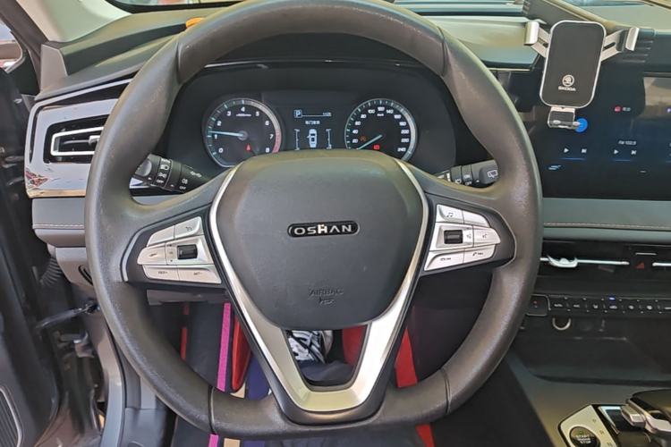 Used CHANGAN OSHAN X7 PLUS 2022 1.5T Blue Whale Edition Automatic Luxury Trim Steering Wheel