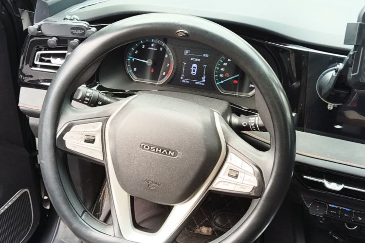 Used CHANGAN OSHAN X7 PLUS 2022 1.5T Blue Whale Edition Automatic Luxury Trim Steering Wheel
