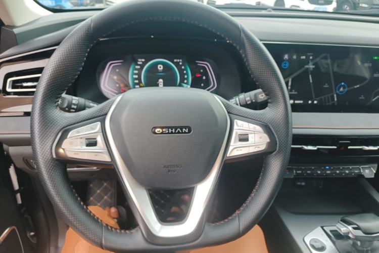Used CHANGAN OSHAN X7 PLUS 2022 1.5T Blue Whale Edition Automatic Prestige Version Steering Wheel