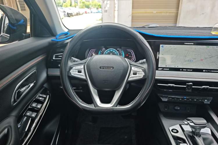 Used CHANGAN OSHAN X7 PLUS 2022 1.5T Blue Whale Edition Automatic Prestige Version Steering Wheel