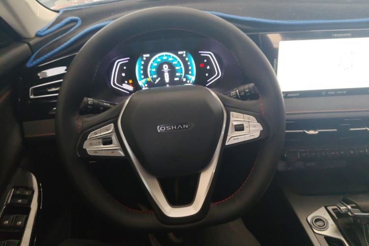 Used CHANGAN OSHAN X7 PLUS 2022 1.5T Blue Whale Edition Automatic Prestige Version Steering Wheel