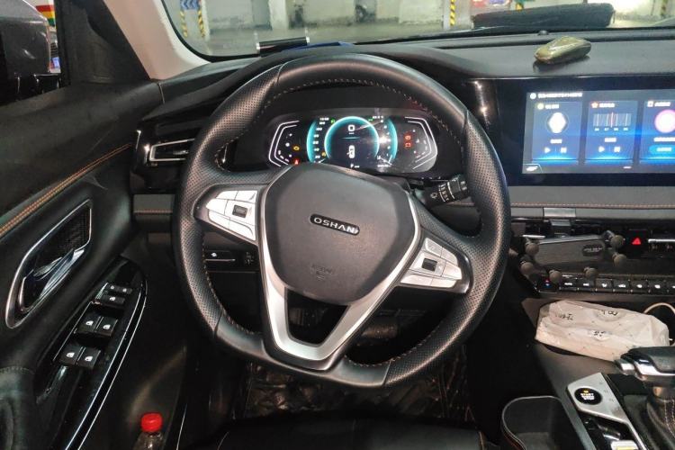 Used CHANGAN OSHAN X7 PLUS 2022 1.5T Blue Whale Edition Automatic Prestige Version Steering Wheel