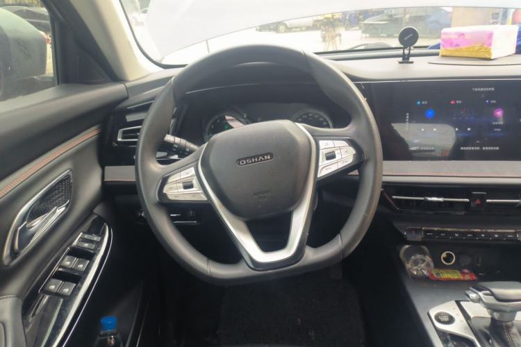 Used CHANGAN OSHAN X7 PLUS 2022 1.5T Blue Whale Edition Automatic Luxury Trim Steering Wheel