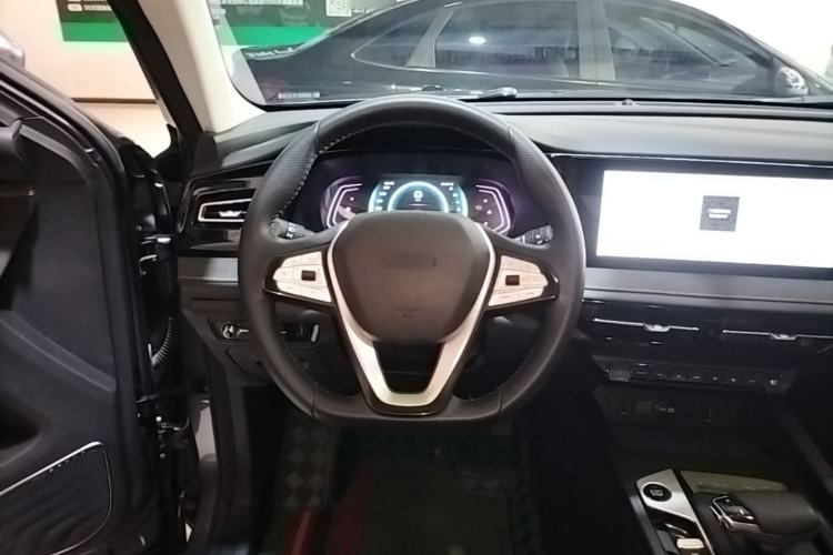 Used CHANGAN OSHAN X7 PLUS 2022 1.5T Blue Whale Edition Automatic ZhiZun Model Steering Wheel