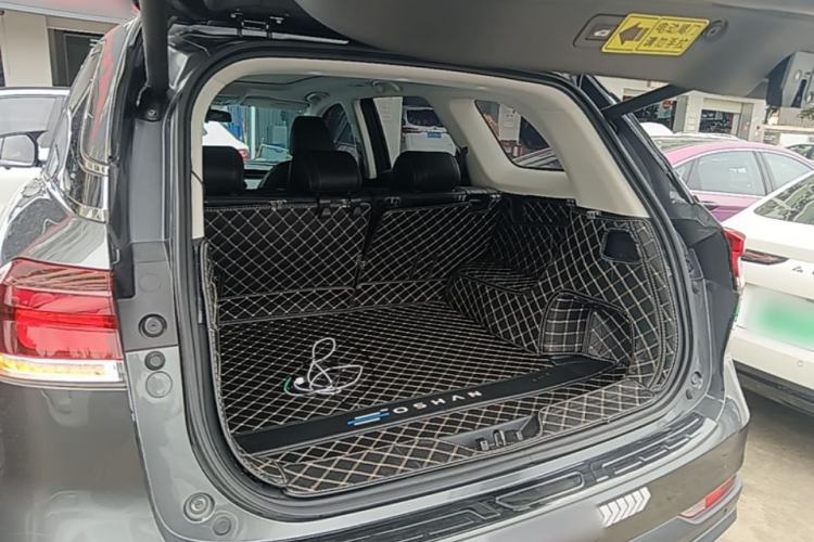 Used CHANGAN OSHAN X7 PLUS 2022 1.5T Blue Whale Edition Automatic Prestige Version Trunk
