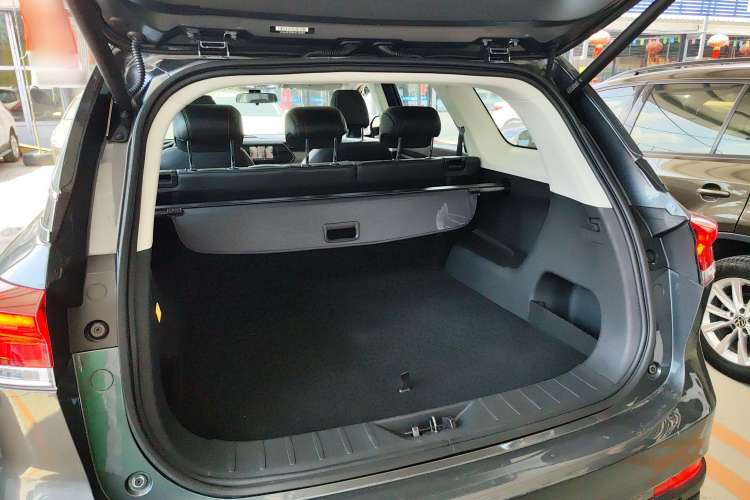 Used CHANGAN OSHAN X7 PLUS 2022 1.5T Manual Luxury Version Trunk