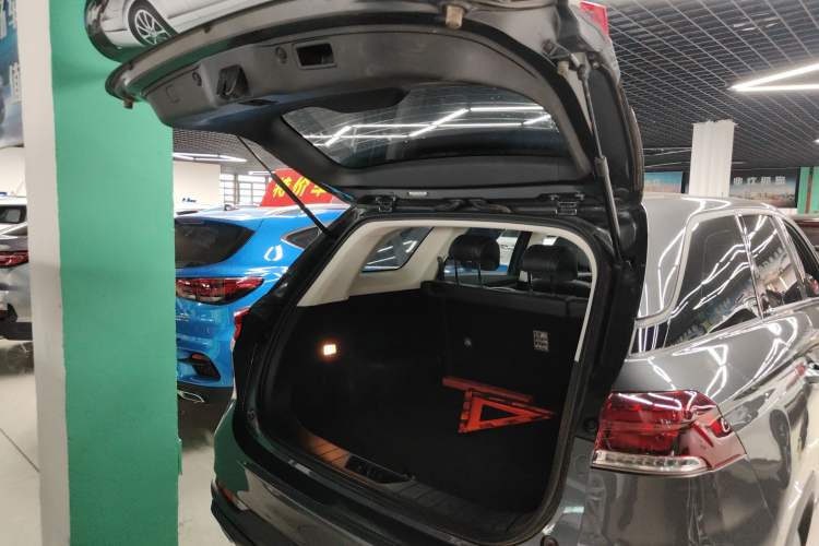Used CHANGAN OSHAN X7 PLUS 2022 1.5T Blue Whale Edition Automatic Luxury Trim Trunk