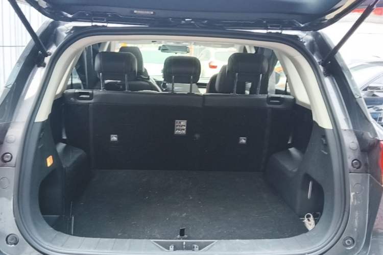 Used CHANGAN OSHAN X7 PLUS 2022 1.5T Blue Whale Edition Automatic Luxury Trim Trunk